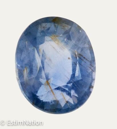 SAPHIR BLEU 1.87 CARAT 
Oval blue sapphire...
