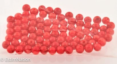 LOT DE PERLES DE CORAIL 
Lot of about fifty...