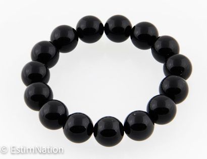 Lot de bracelets
Set of two bracelets: 
-...