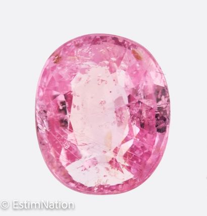 SAPHIR ROSE 1.25 CARAT 
Faceted oval pink...