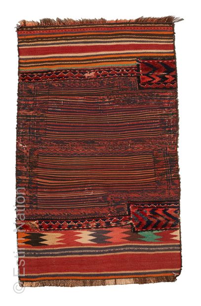 TAPIS CAUCASE
Tapis de selle en kilim, Caucase,...