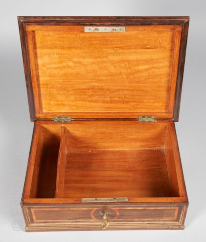 ARTS DECORATIFS DU XIXE SIECLE
Grand coffret...