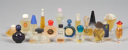 PARFUMS - LOT DE MINIATURES
Important lot...