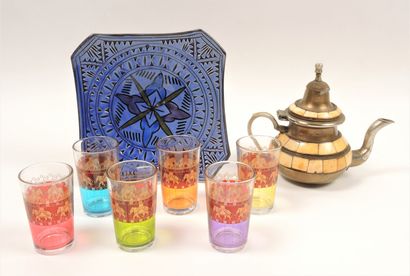 OBJETS ORIENTAUX
Ensemble d'objets orientaux...