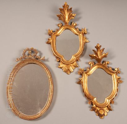 MIROIRS
Paire de miroirs en bois doré et...
