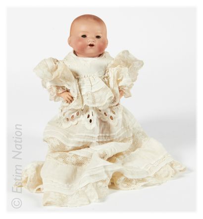 BEBE
Baby with head characterized the body...