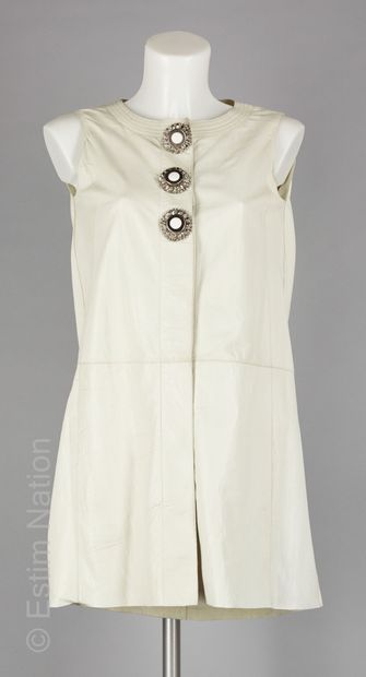 FENDI
Off-white crumpled lambskin press-on...