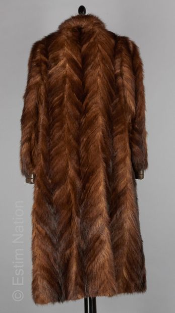 ANONYME Vintage 
Mink coat with herringbone...