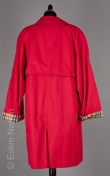 BURBERRYS vintage
PARDESS in red polyester...