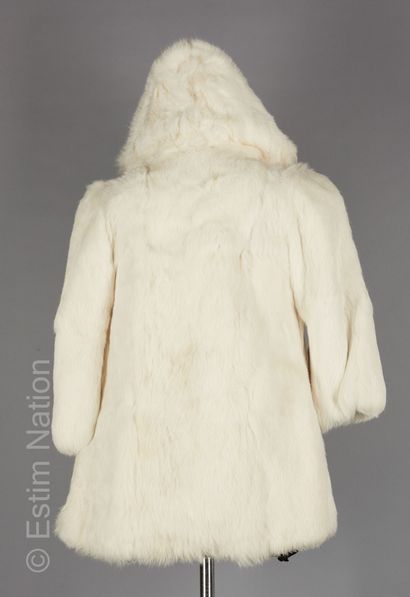 ANONYME
Hooded jacket in white glossy rabbit...