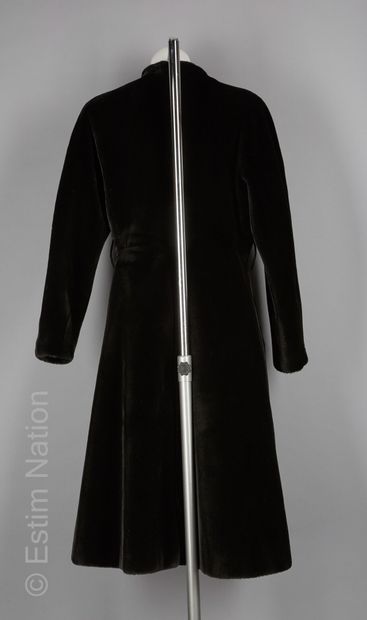 MARGOT
Coat in black fake fur, double breasted,...