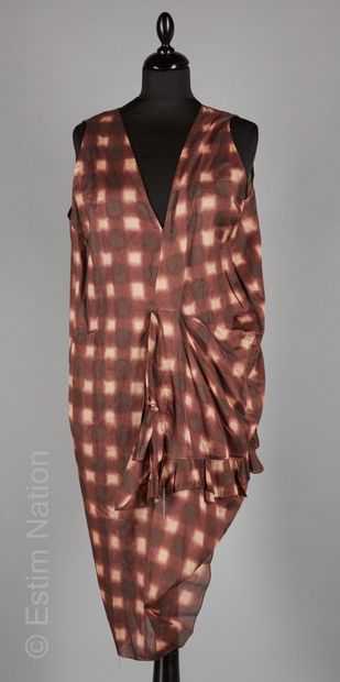 LAURENCE DOLIGE, MARNI
Romantic dress printed...