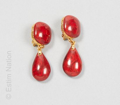 Yves Saint LAURENT
PAIR OF EAR PENDANTS in...