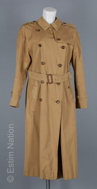 BURBERRY
TRENCH COAT in camel cotton, tartan...