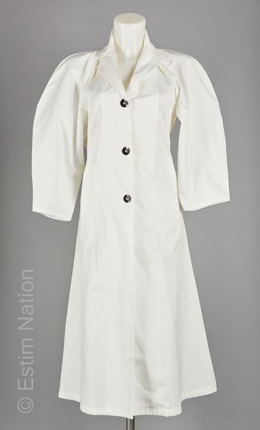 H&M, ASOS, APRIL, MAY, LEE WEI
Dress in artificial...