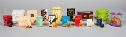 PARFUMS MINIATURES
Set of 14 miniature homothetical...