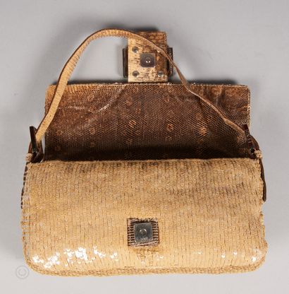 FENDI SERIE LIMITEE
BAG BAGUETTE entirely...
