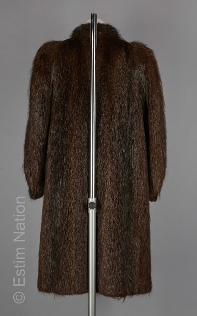 FOURRURES DE LA MADELEINE
7/8th coat in natural...