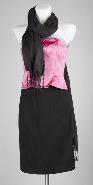 BURBERRY LONDON, JOHN GALLIANO, ANONYME
Pink...