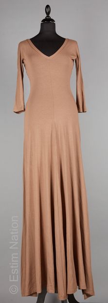 GIO GARRERI, NADYA DZYAK
LONG DRESS in taupe...