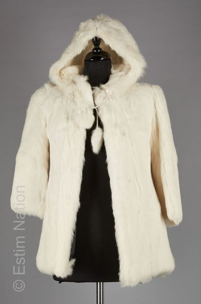 ANONYME
Hooded jacket in white glossy rabbit...
