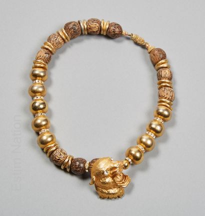 Loris AZZARO
NECKLACE made of palm wood beads...