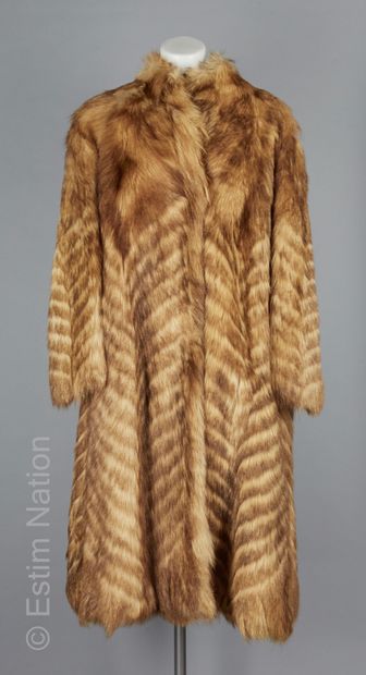 ANONYME Vintage 
7/8th coat in herringbone...