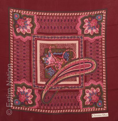 CHRISTIAN DIOR
SMALL SQUARE in silk printed...