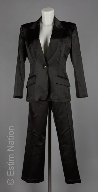 D&G DOLCE & GABBANA
Evening suit in black...