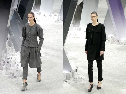 CHANEL (COLLECTION AUTOMNE HIVER 2012/13)
Black...