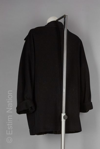 Max MARA
3/4 coat in black virgin wool, two...