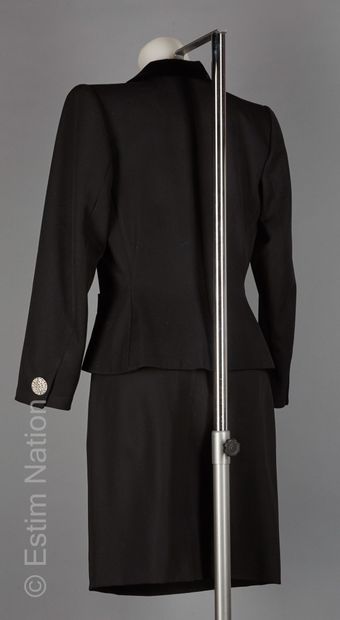 Yves SAINT LAURENT Rive Gauche
Tailor in...