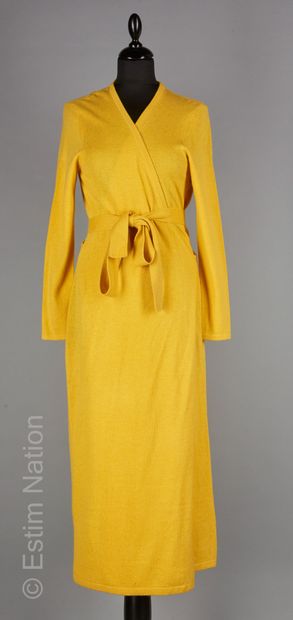 Diane von FURSTENBERG
Wrap dress in wool...