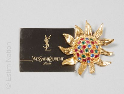 Yves Saint LAURENT
IMPORTANT GOLDEN METAL...