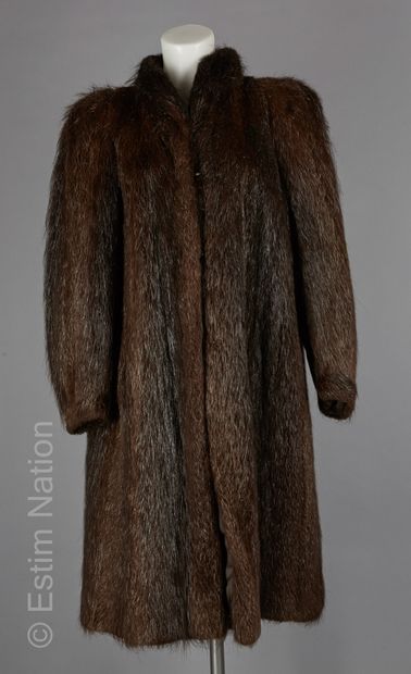 FOURRURES DE LA MADELEINE
7/8th coat in natural...