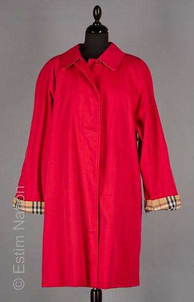 BURBERRYS vintage
PARDESS in red polyester...