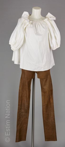 STELLA MCCARTNEY, MES DEMOISELLES
Romantic...
