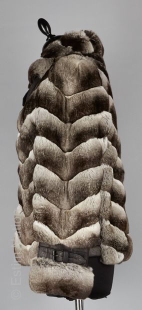 ANONYME
BLOUSON in chinchilla worked in herringbone,...