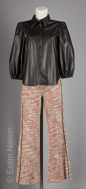 ZARA
Coat in off-white leather-like polyurethane...