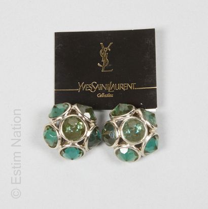 Yves Saint LAURENT

PAIR OF EAR CLIPS of...