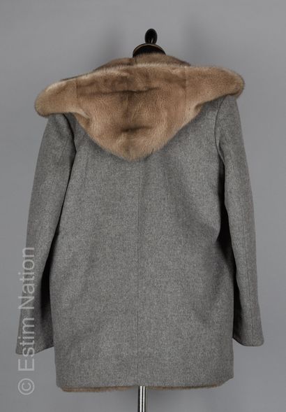 ANONYME
3/4 reversible coat with hood in...