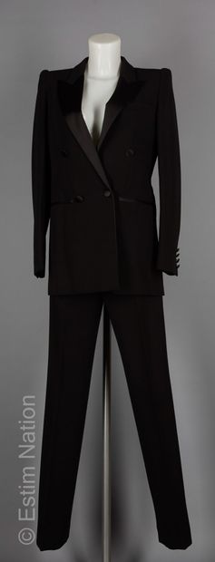 Max MARA
SMOKING in black virgin wool, jacket...