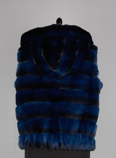 PLUS 39
Blue and black glossy Orylag rabbit...