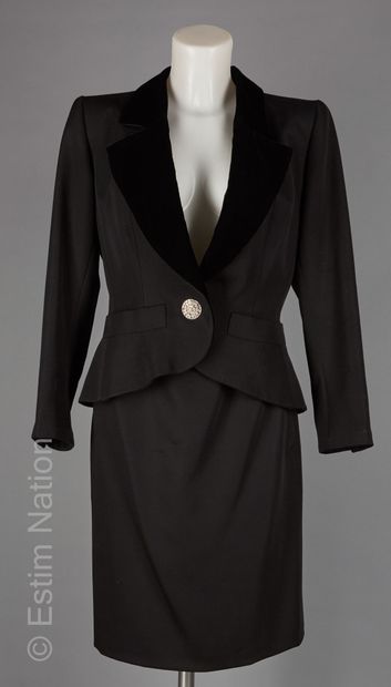 Yves SAINT LAURENT Rive Gauche
Tailor in...