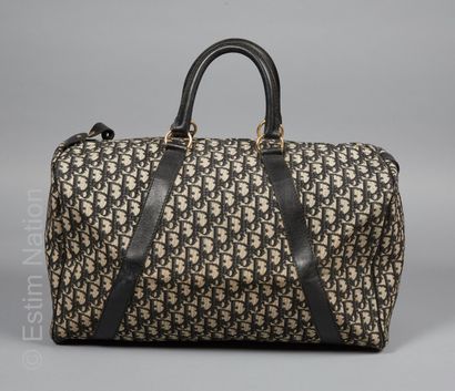 Christian DIOR circa 1970
48H TRAVEL BAG...