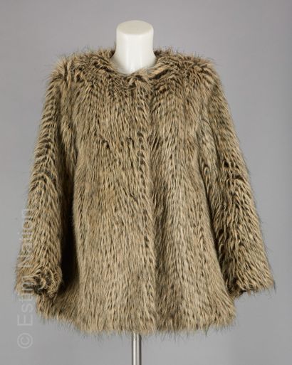 RICKIE RACOON, MARC BY MARC JACOBS
Black...