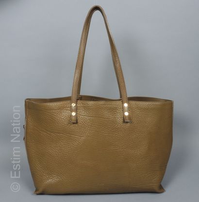 CHLOE
CABAS in taupe grained leather, side...