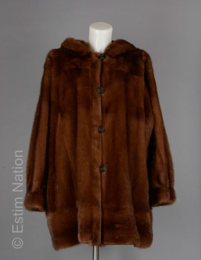 Yves SAINT LAURENT fourrures
3/4 reversible...
