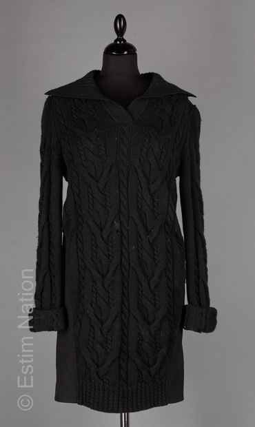 BALENCIAGA PARIS (WINTER 2006)
Black woolen...