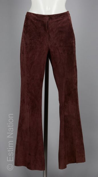 HENNES
FOUR PANTALS : the first one in chocolate...